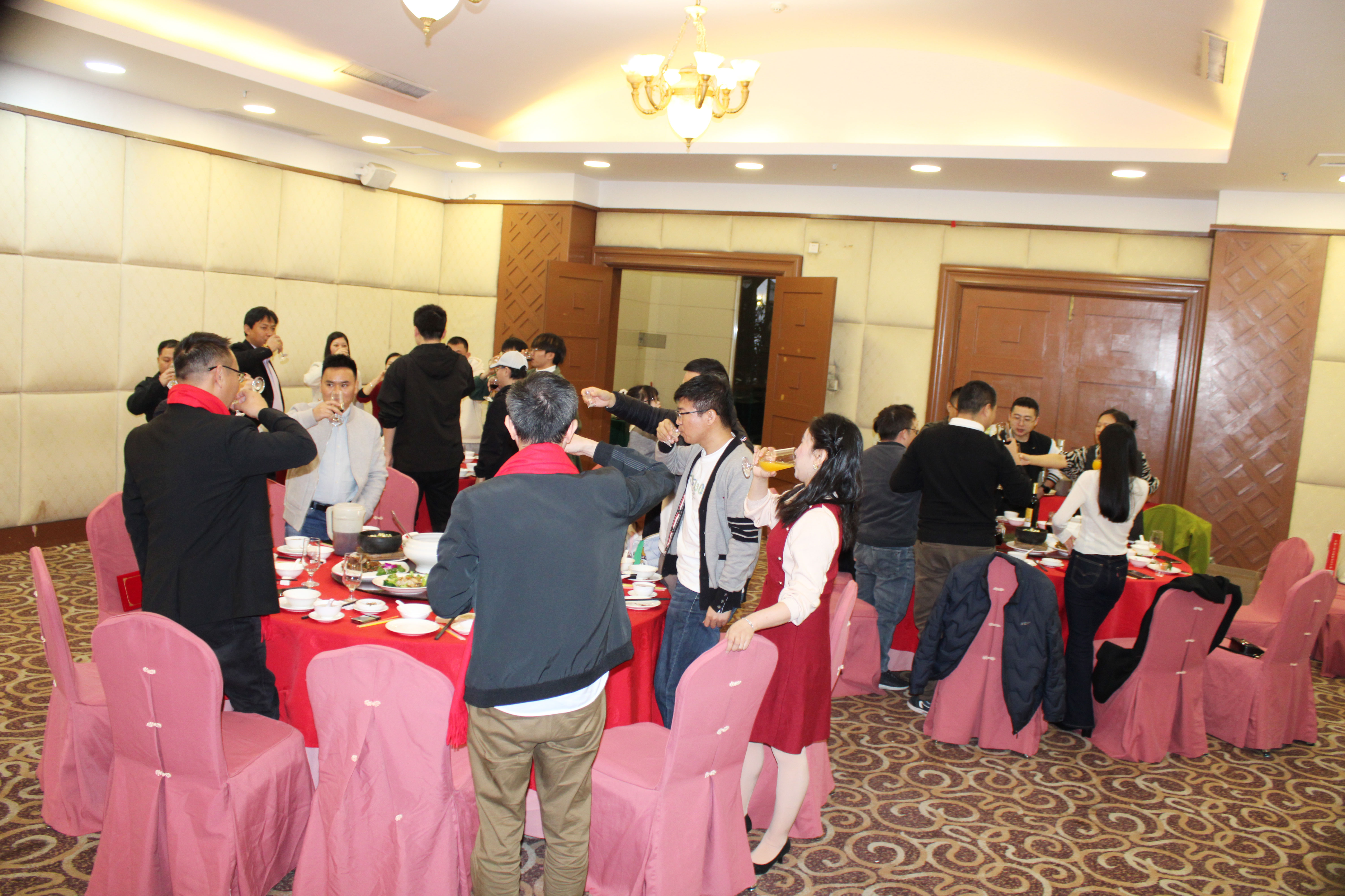 【感恩奮進 不負韶華】2024高能計算機年度表彰大會盛宴(圖8) 【感恩奮進 不負韶華】2024高能計算機年度表彰大會盛宴(圖8)